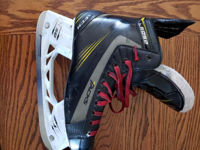 CCM Tacks 5052 Hockey Skates Senior Size 7