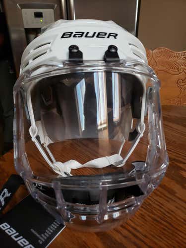 New Youth L Bauer Re-Akt 100 Helmet