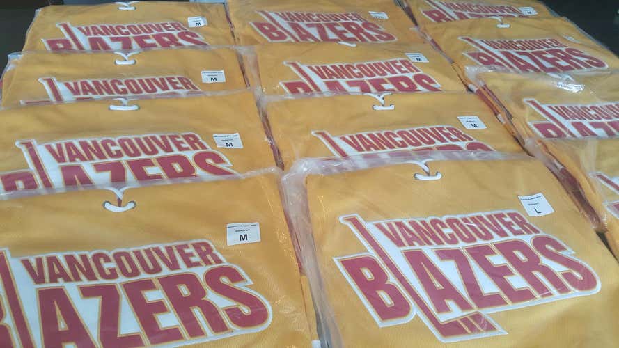 (BRAND NEW) VANCOUVER BLAZERS JERSEYS (XXL)