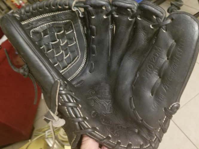 Rawlings Heart of the Hide Baseball Glove