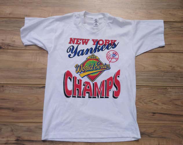 New York Yankees 1996 Vintage World Series Champion T-Shirt *RARE* Size Adult Large MINT CONDITION
