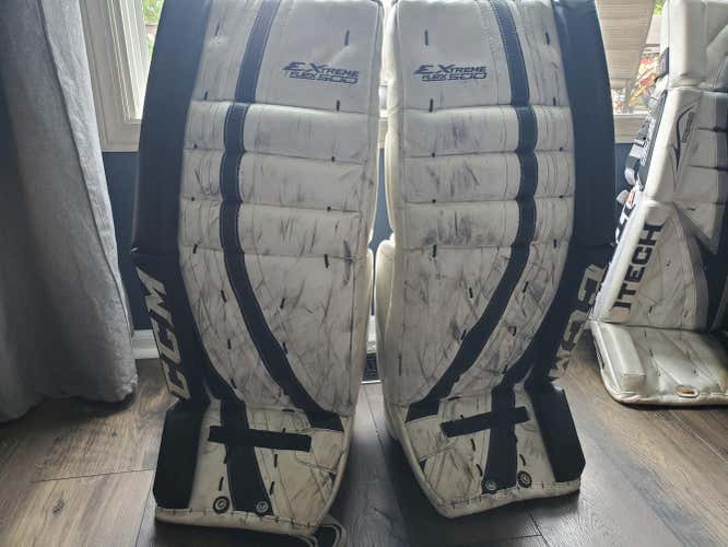 CCM Goalie Leg Pads Senior