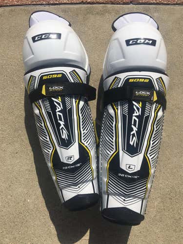 New Tacks 5092 Shin Pads Senior