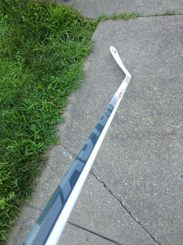 Easton Mako Left Pro Stock-- E3