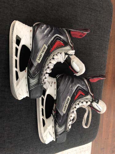 Vapor APX2 Hockey Skates Junior Size 5.5
