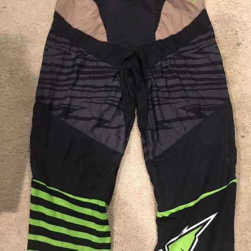 Mission Axiom T9 Roller Hockey Pants