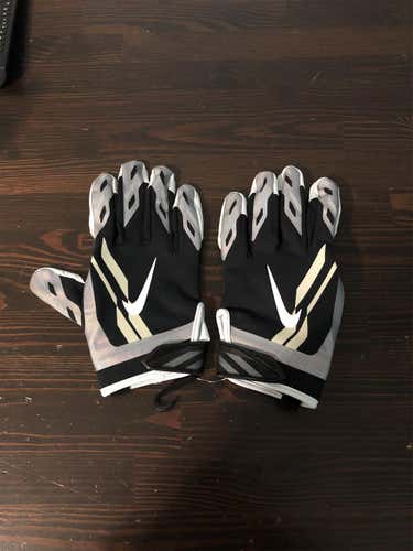 New Nike Gloves