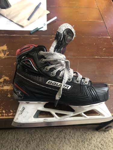 Bauer Goalie Skates Vapor x900 Junior Size 3.5D