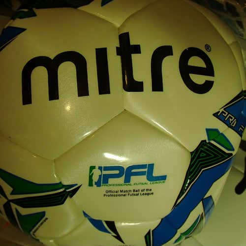 new MITRE size 4 INDOOR soccer FUTSAL ball PFL OFFICAL MATCH voetbal
