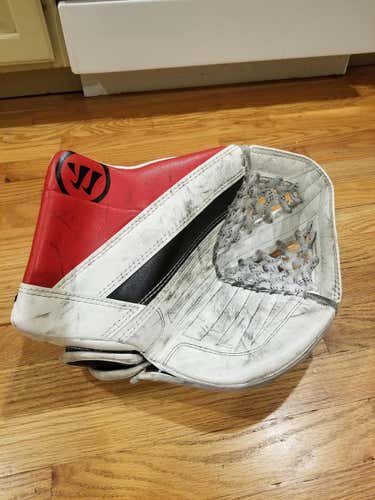 Warrior R\G4 Goalie Glove Junior