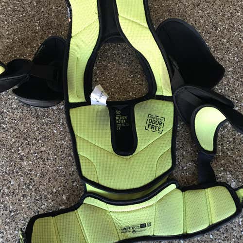 Alpha QX Shoulder Pads Junior