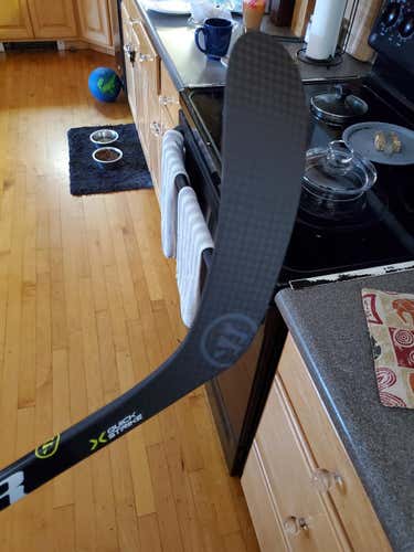 Warrior Alpha QX Hockey Stick Righty Toe Senior