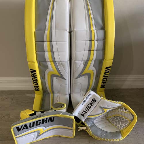Vaughn Pro V Elite Carbon Goalie Full Set Regular Senior