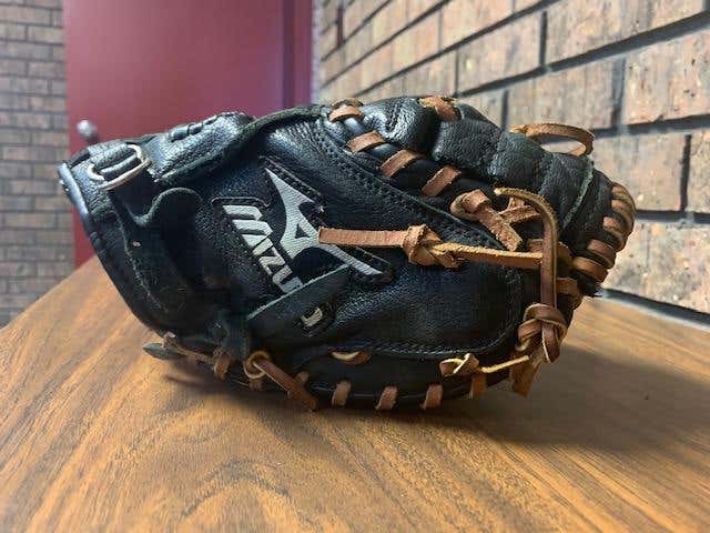 Mizuno MVP GXC105D 32.5 Catchers Mitt