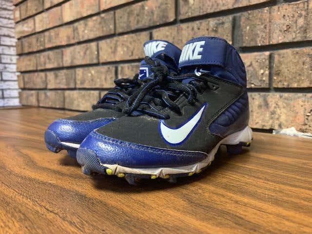 Nike Huarache Cleats Youth Size 2.5