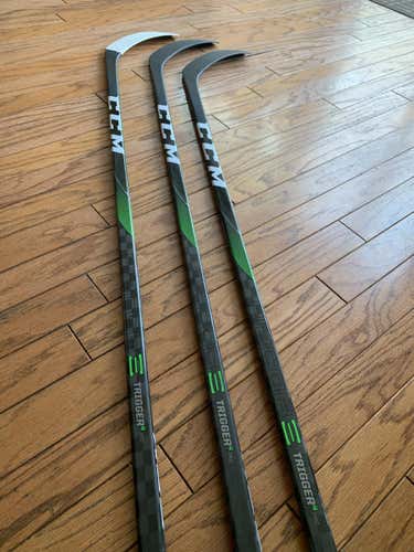 New CCM Hockey Stick Lefty Mid Senior Pro Stock
