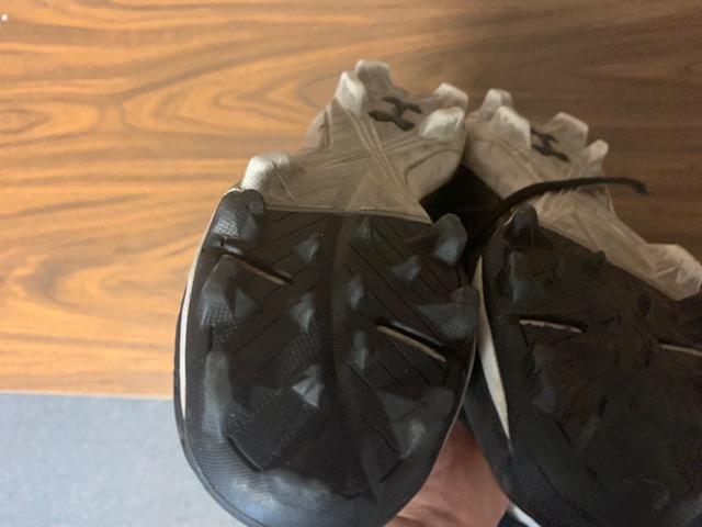 Under Armour Cleats Youth size 1