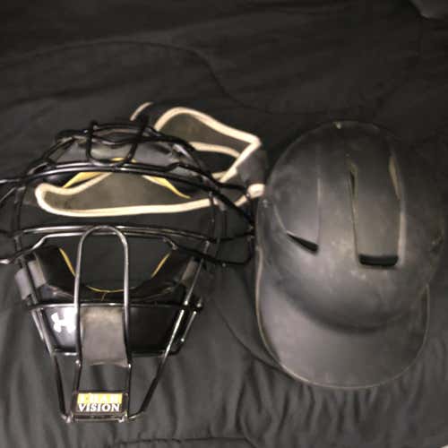 Under Armour Catcher's Mask