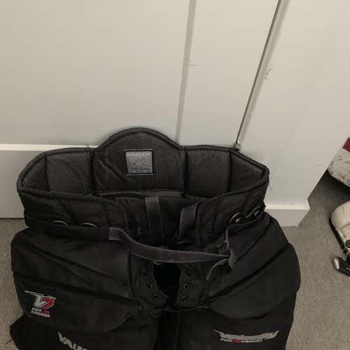V7 Hockey Goalie Pants Senior