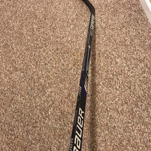Supreme MX3 Hockey Stick Righty Mid Senior Pro Stock