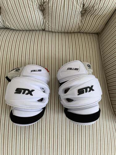 STX Stallion 500 Arm Pads