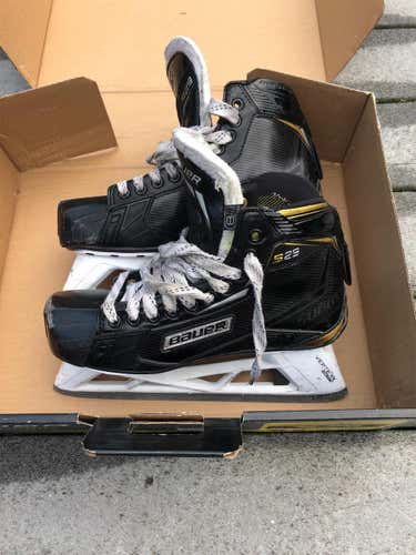 Supreme S29 Hockey Goalie Skates Size 8.5 (Pls Send Fair Offers)