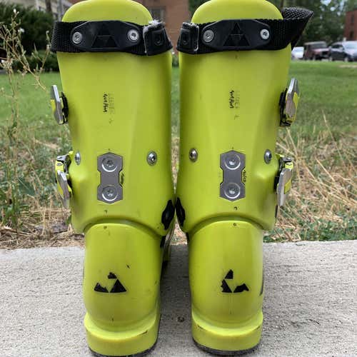 World Cup Race Room Fischer Ski Boots