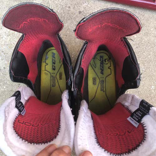 1X Hockey Skates Senior  Size 7