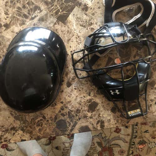 New Under Armour Catcher's Mask Adult
