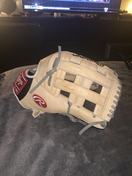 New Rawlings Heart of the Hide Baseball Glove