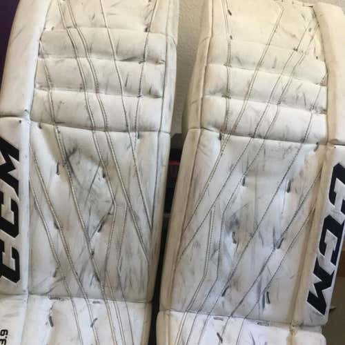 Extreme Flex E3.9 Goalie Leg Pads Senior