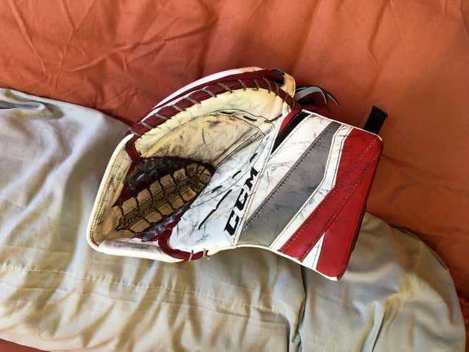 CCM Ohio State E-Flex 3 Pro Stock Practice glove