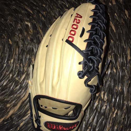 New A2000 Baseball Glove