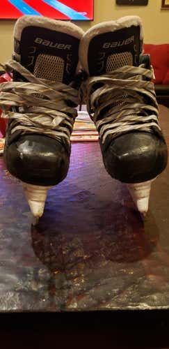 Bauer Supreme 160 Hockey Skates Junior Size 2
