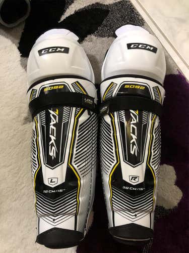 New Tacks 5092 Shin Pads Senior