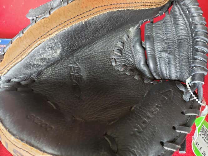 Easton GR 200 Catcher's Glove