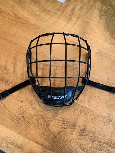 CCM FM580 CAGE LARGE USED