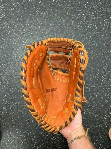 PRO GLOVE Baseball Glove (Matthew Silva)