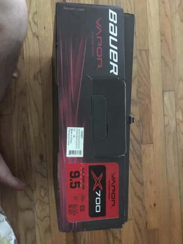 Bauer Vapor X700 Hockey Skates Senior Size 9.5