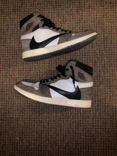 Travis Scott Jordan 1 Replicas