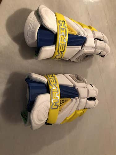 Max Lacrosse Gloves