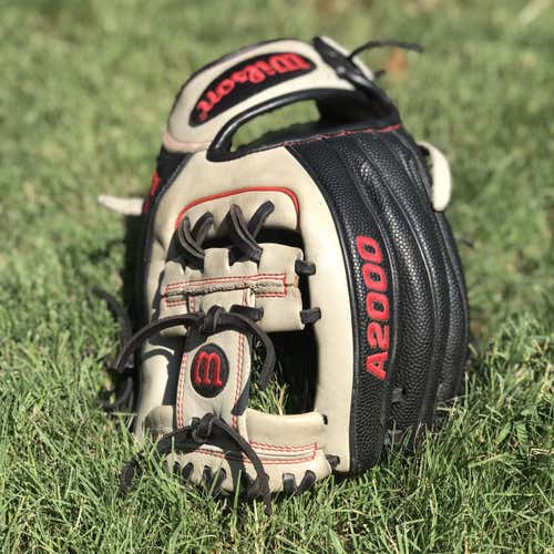 A2000 Baseball Glove