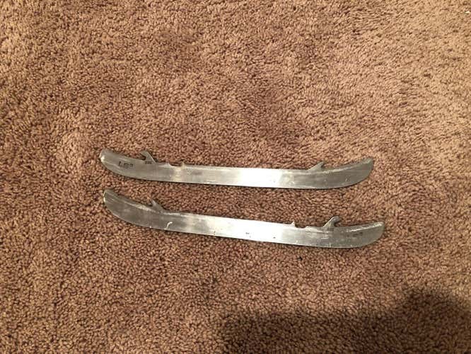 Bauer LS3 Holders, Runners, & Replacement Steel - LS3 Size 238