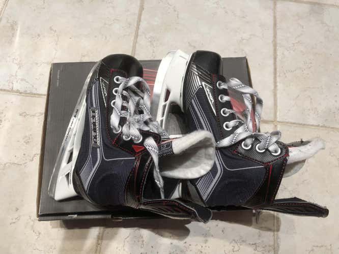 Bauer Vapor X500 Hockey Skates Youth Size 13