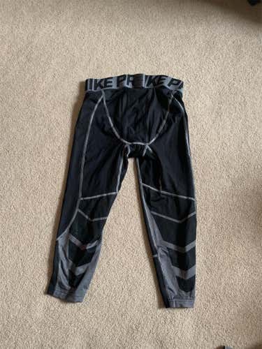 New Nike Compression 3/4 Leggings