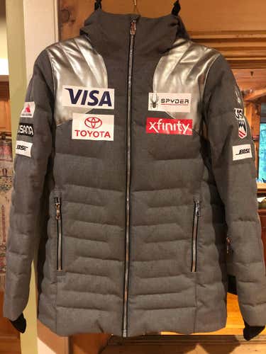 2019 Official U.S. Ski Team Jacket (size 8)