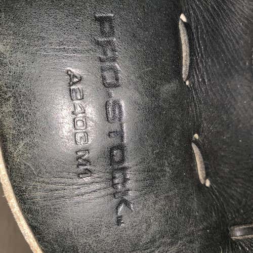 A2000 Catcher's Glove