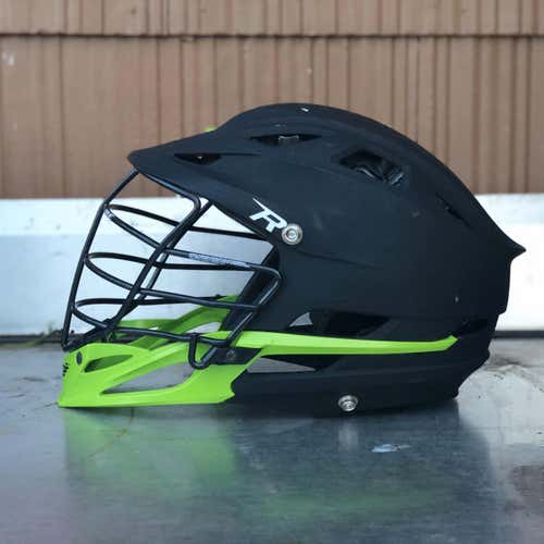 Matte Black Cascade R Helmet Adult (EXCELLENT CONDITION)