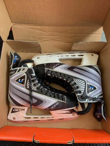 CCM U+ Pro Hockey Skates Senior Size 8