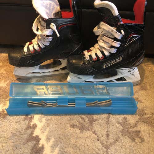 Vapor X600 Hockey Skates Junior  Size 1.5